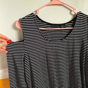 Shoulderless long sleeve blouse • Size L • NEW